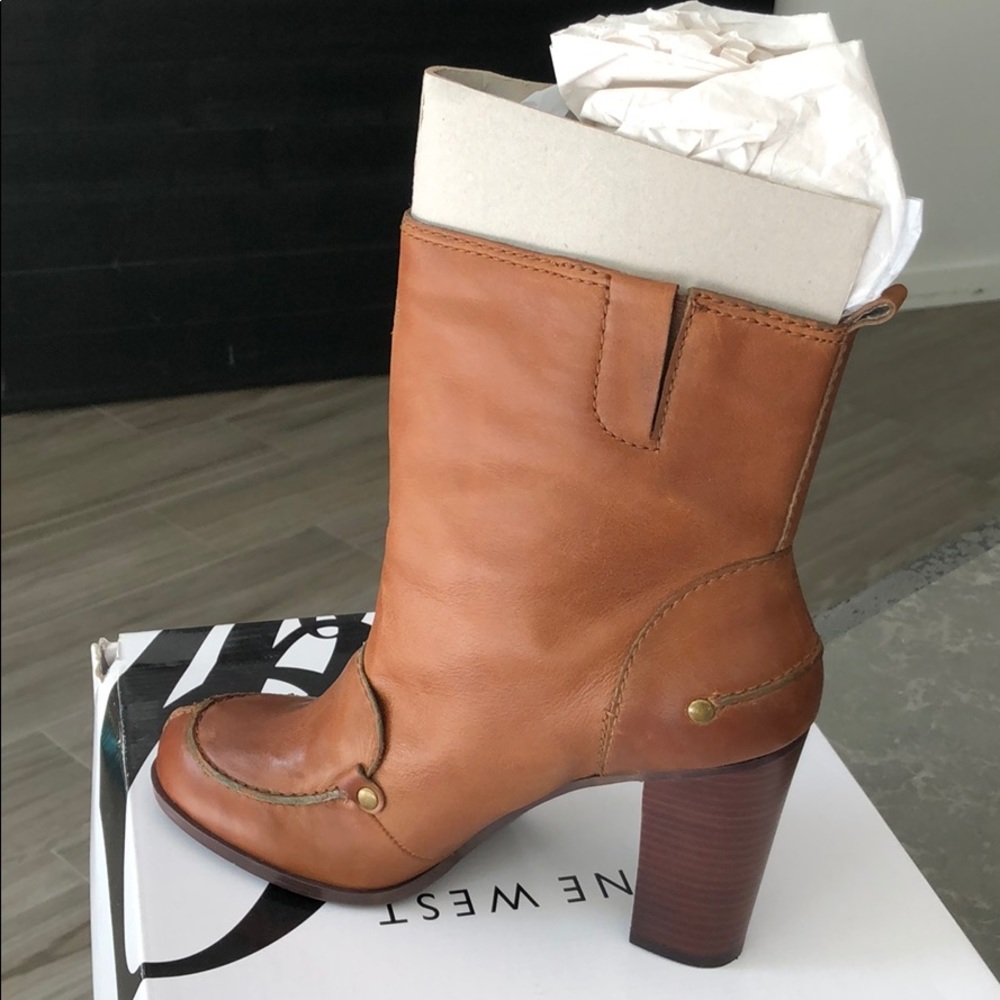 Boots - Picture 2 of 4